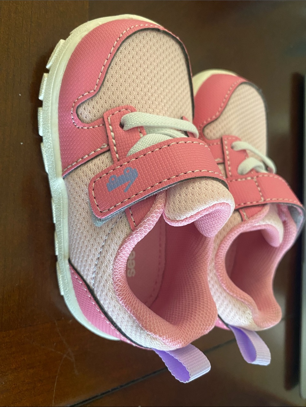 See Kai Run Pink and White Toddler Sneakers, size 6 - Picture 2 of 4